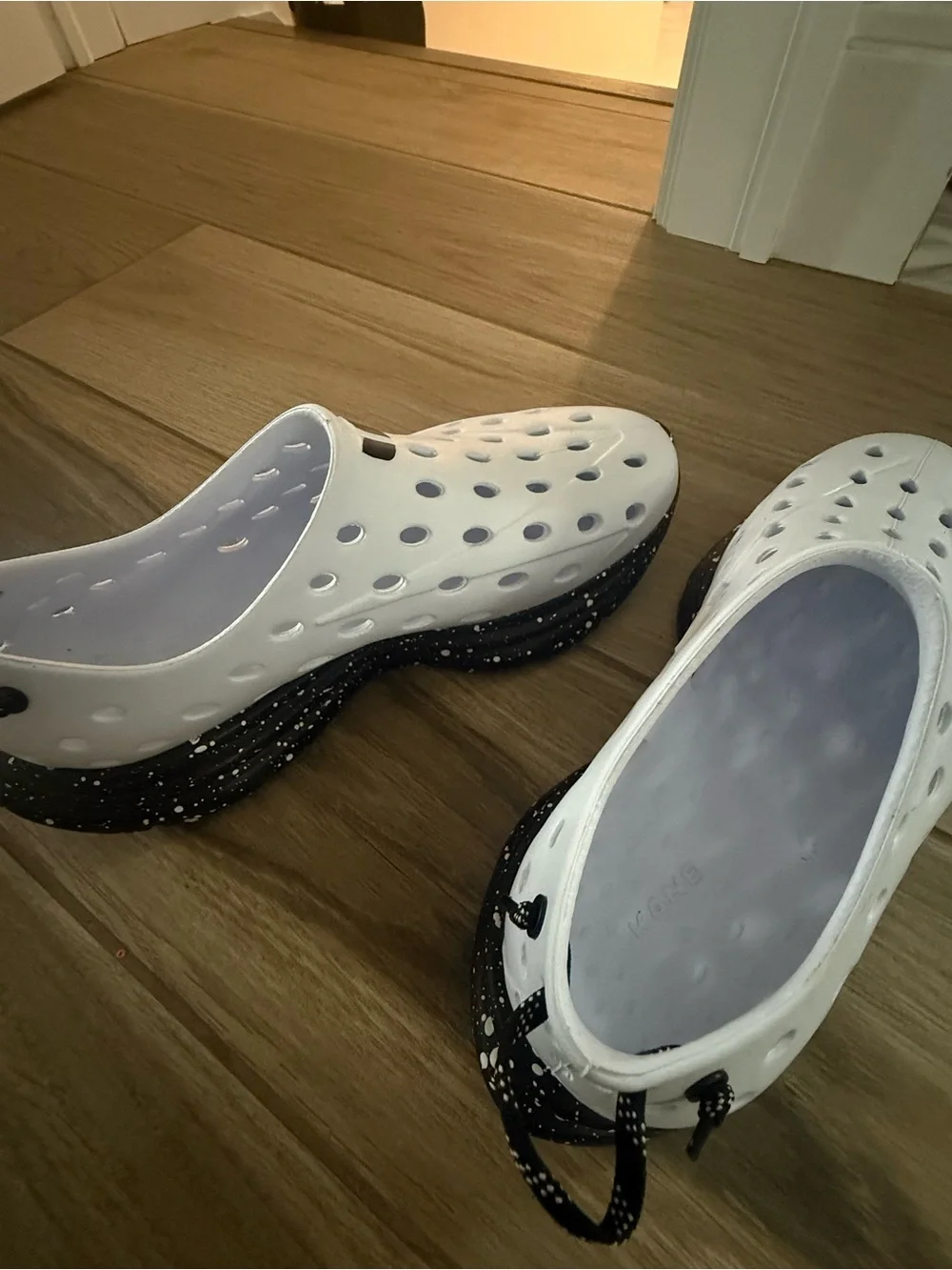 KANE FOOTWEAR Men size 11 BRAND NEW no box never worn